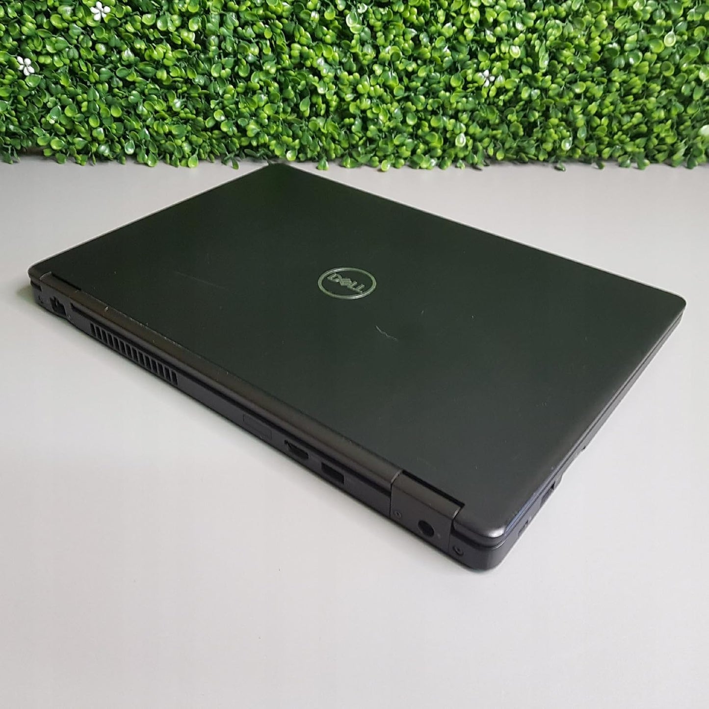 Dell Latitude 5490 | 14 inch Full HD FHD Business Laptop | Intel 8th Gen i5-8350U Quad Core | 16GB DDR4 | 256GB SSD